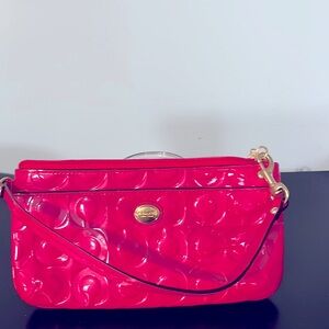 COACH Peyton Signature Embossed Patent Leather Hot Pink Lg Wristlet Clutch Auth